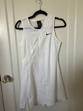 Nike White Sleeveless Tennis Dress with Diagonal Pleat Detail